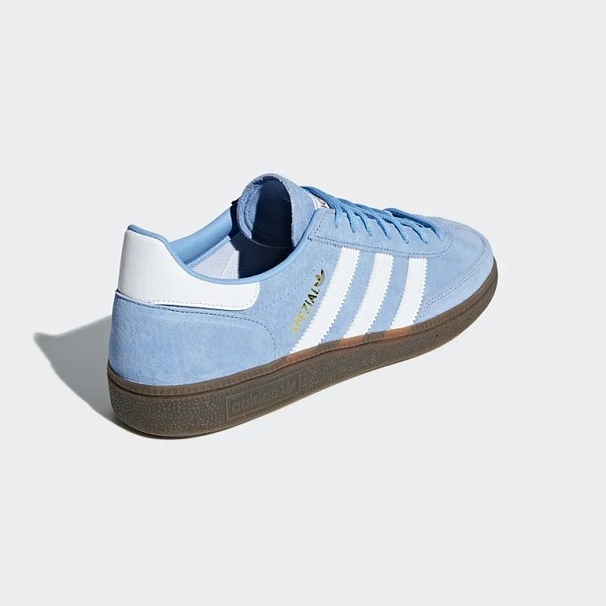 Кроссовки унисекс adidas Originals Handball Spezial Light Blue/Cloud White/Gum